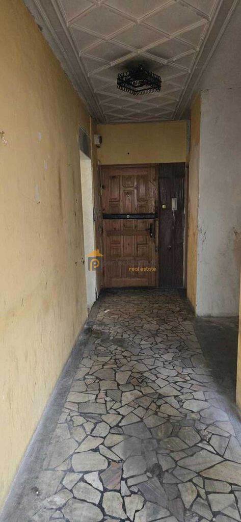 Продава се Тристаен апартамент в Пловдив, Христо Смирненски - 100 кв.м за 1850 €/кв.м - Снимка #11