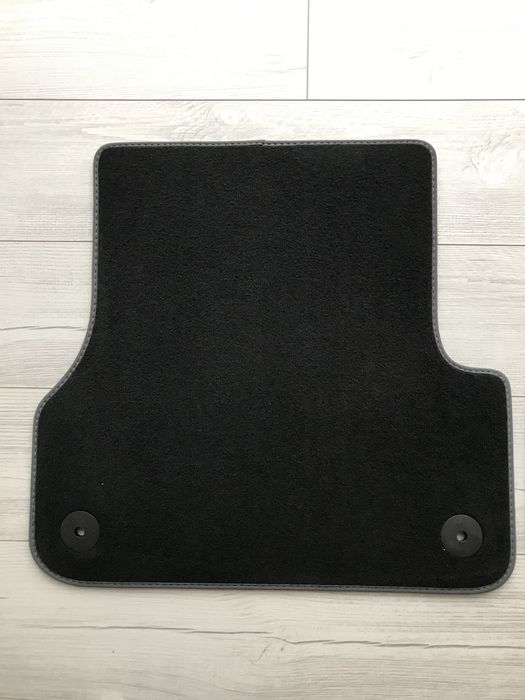 Covorase mocheta auto Audi Q3 original set spate