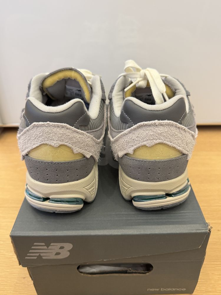 New Balance 2002R мъжки обувки маратонки 45EUR + Кутия