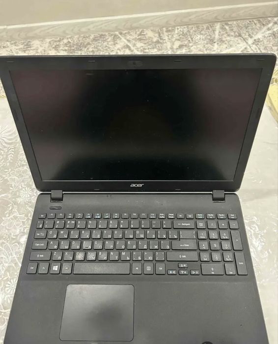 Acer ноутбук.