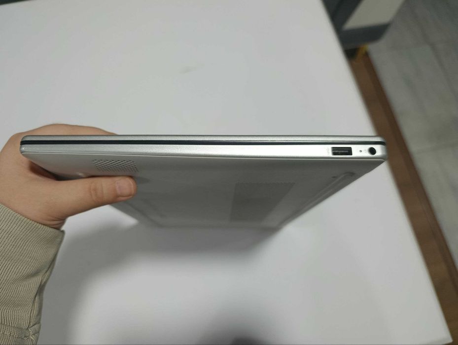 Ноутбук HP Laptop 15-fc0xxx/AMD 5 7520U/ 8/512 гб/ AMD Radeon graphics