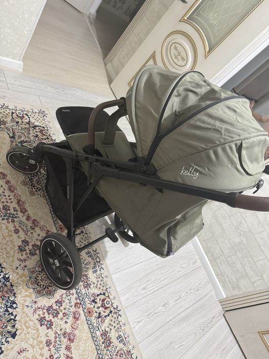 Продается Коляска детская прогулочная