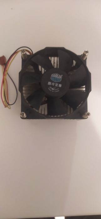 Продаю кулер для процессора на 775 сокет