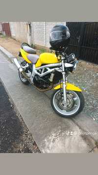 Vând motocicleta suzuki sv 650