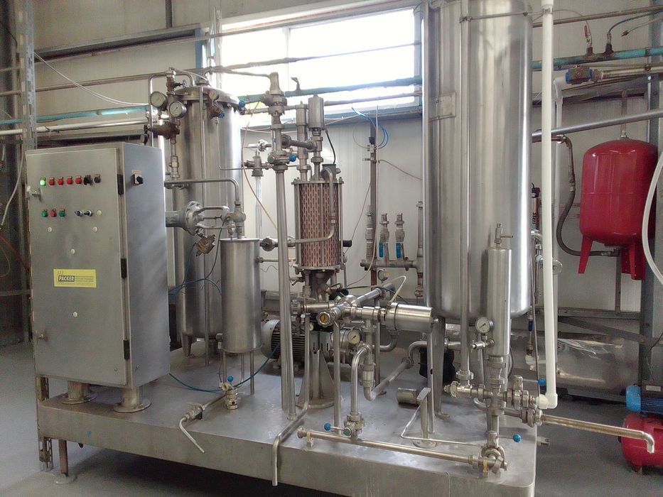 Linie semiautomata imbuteliere la peturi 0,5-2L 1000-2000 BPH