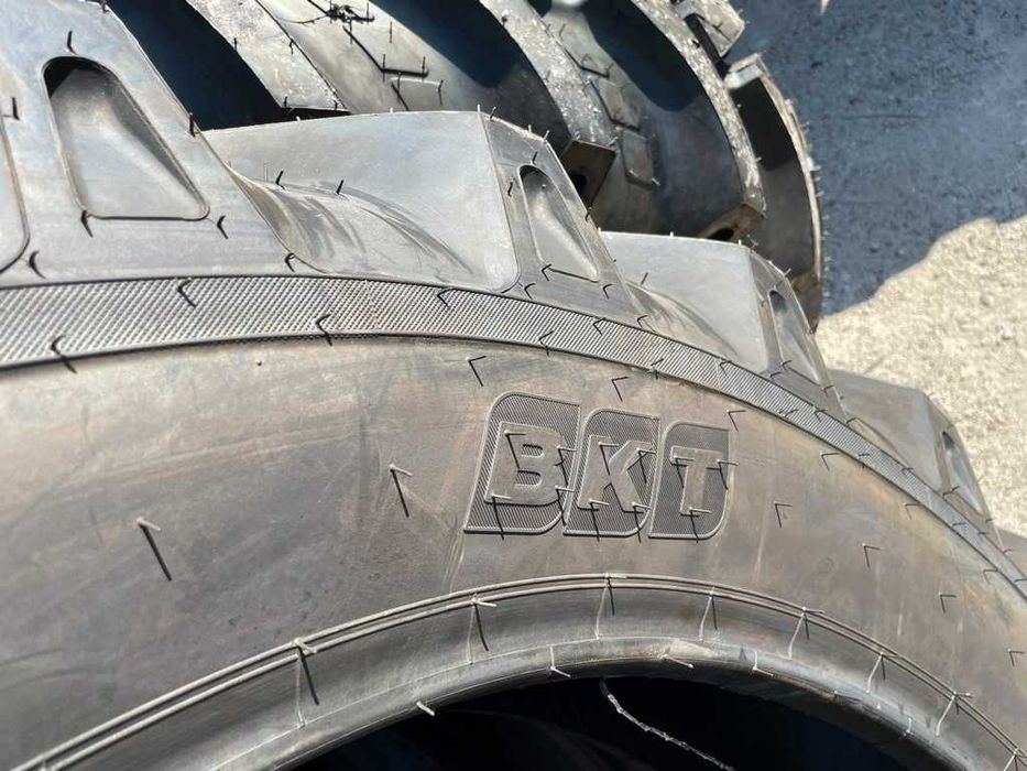 14.00-38 cauciucuri noi marca BKT pentru tractor U650 cu garantie
