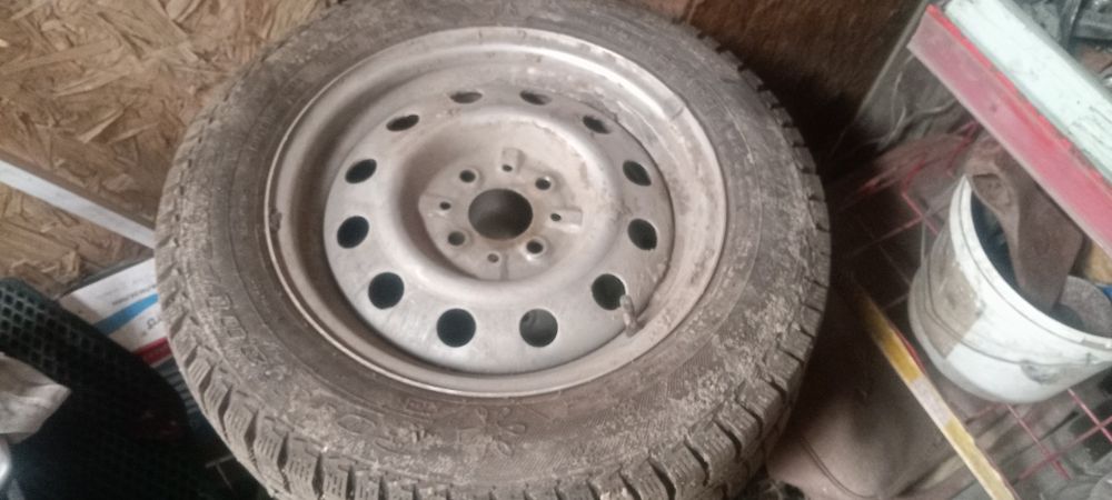 Продам зимние шины