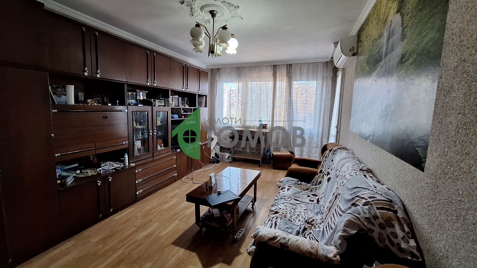 Просторен тристаен апартамент в кв. Славейков