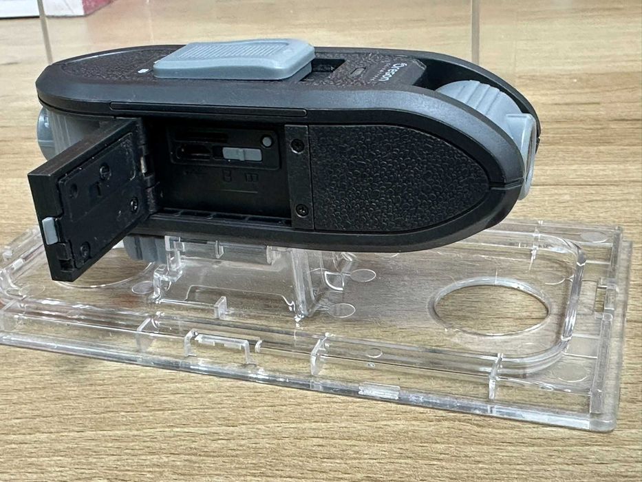 Camera Video Sport Oregon Scientific ATC Chameleon cu dubla lentila HD