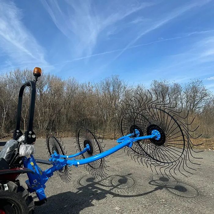 Alta Grebla pentru fan cu 4 roti SHAKTIMAN, India (suprafata de lucru 255 cm) Grebla pentru fan cu 4 roti SHAKTIMAN, India (suprafata de lucru 255 c