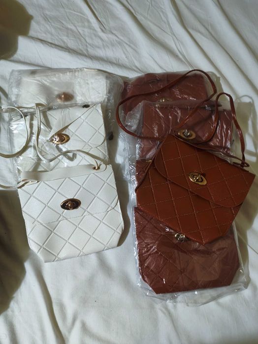 83 броя! Бански,очила,шапки,клинове и чанти