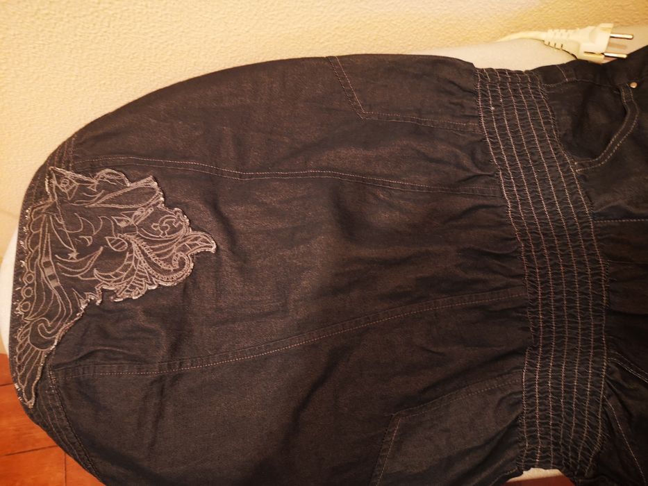 Salopetă denim nouă