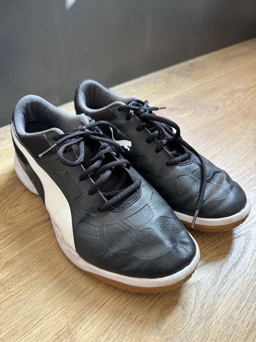 Маратонки за футзал Puma Tenaz