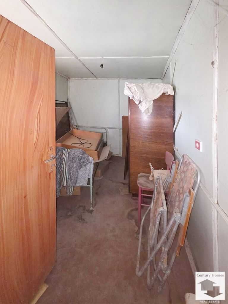 145309 Просторна къща с голям двор и гараж в с. Страхилово