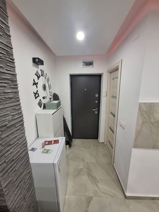 Vând garsoniera in vulcan