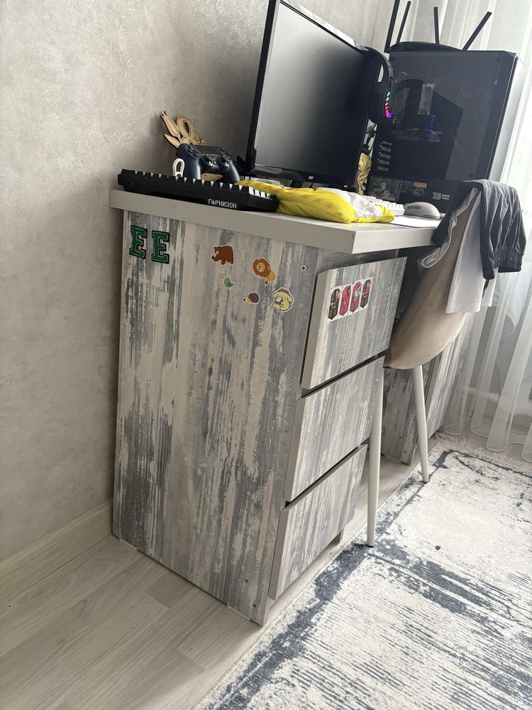 Продается столл срочно