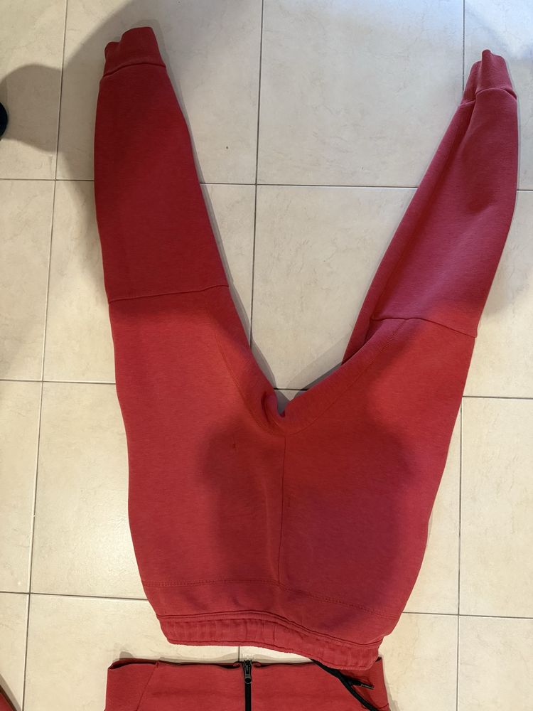 nike tech fleece Red
