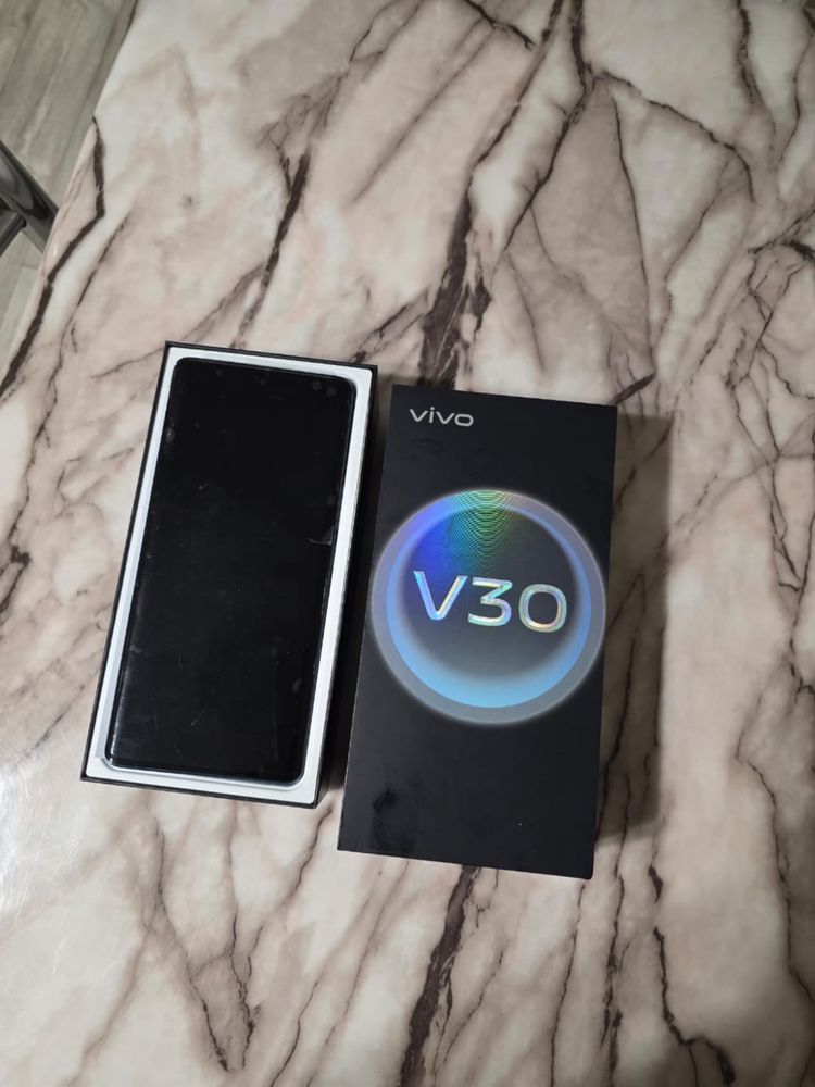 Продается Vivo 30 в отличном состоянии