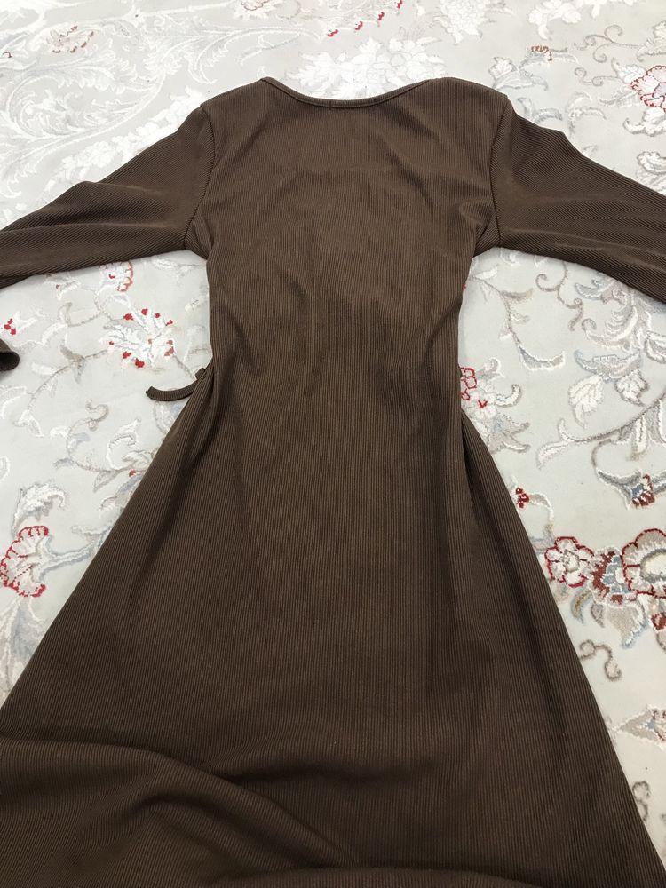 Продаю коричневое платья
