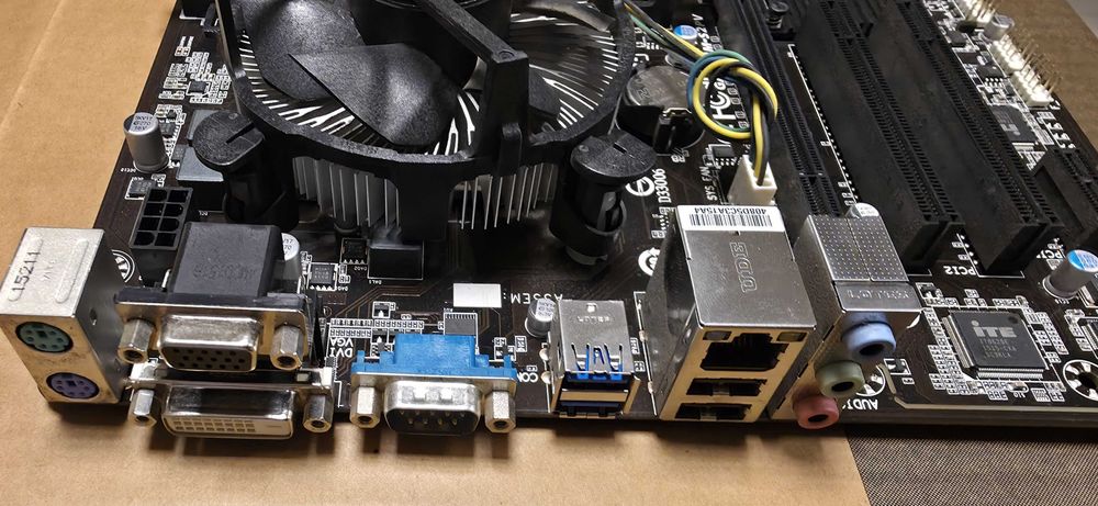 Kituri placa de baza socket 1150 + procesor Core i3-4170 + cooler