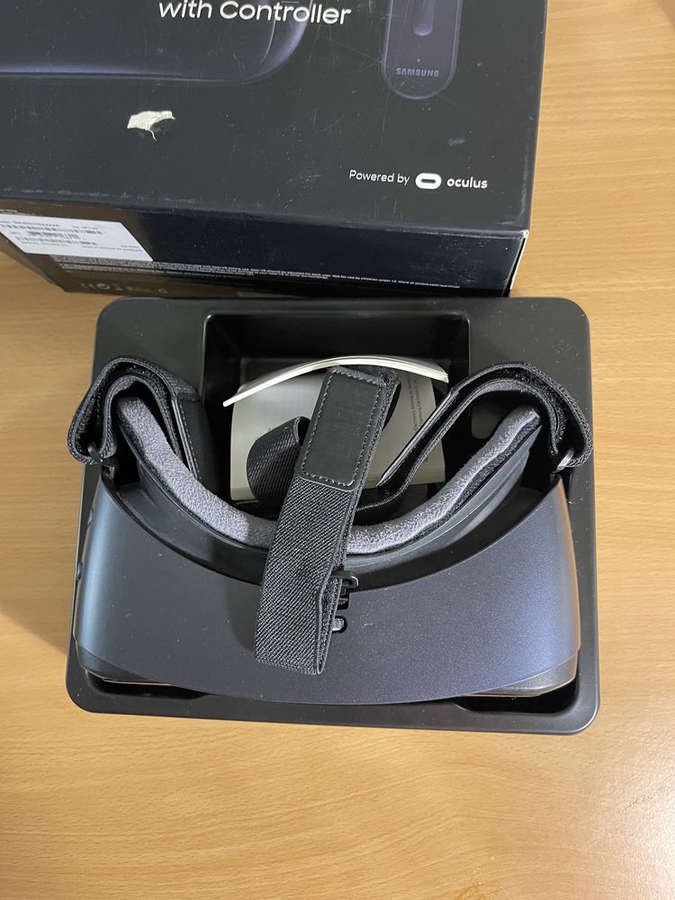 Samsung Gear VR r324 cu controler ochelari realitate virtuală