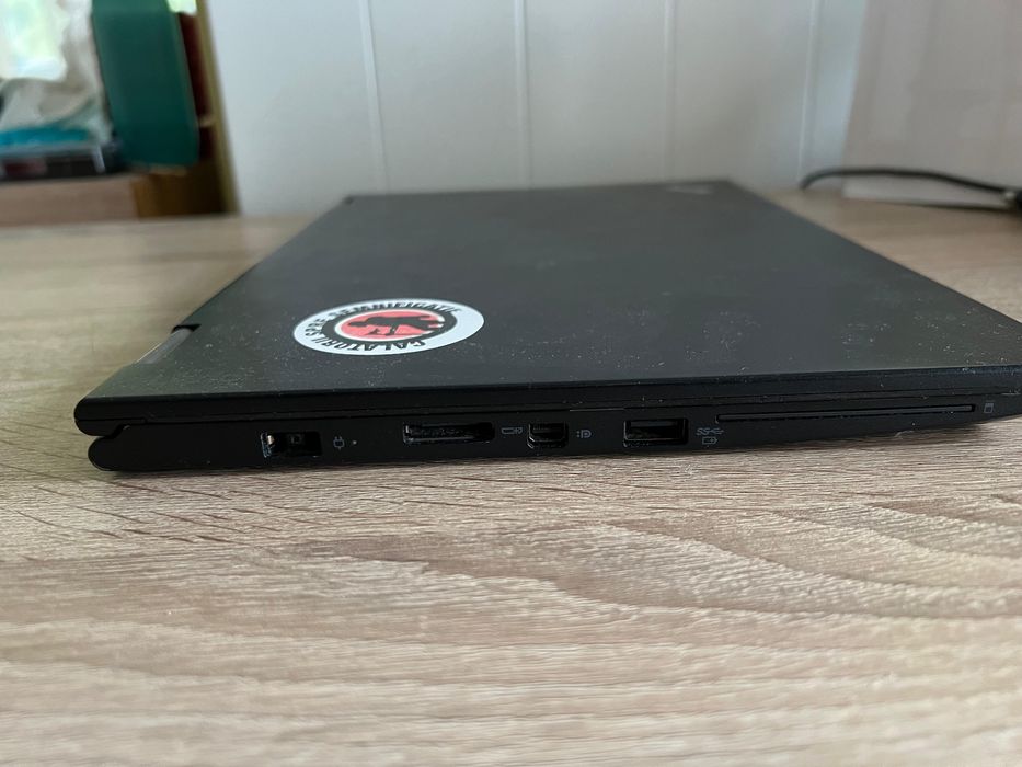 Laptop Lenovo Yoga 260
