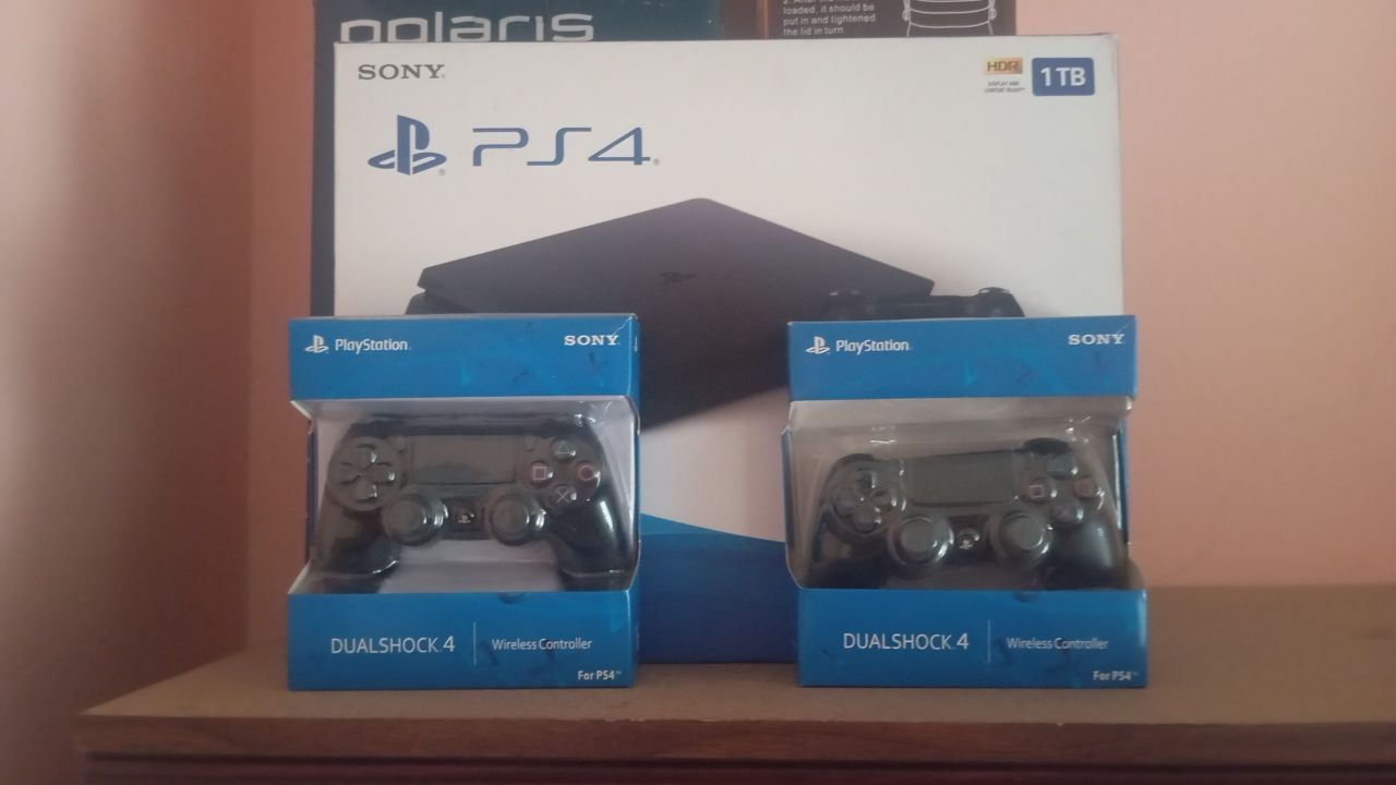 Playstation 4 1TB