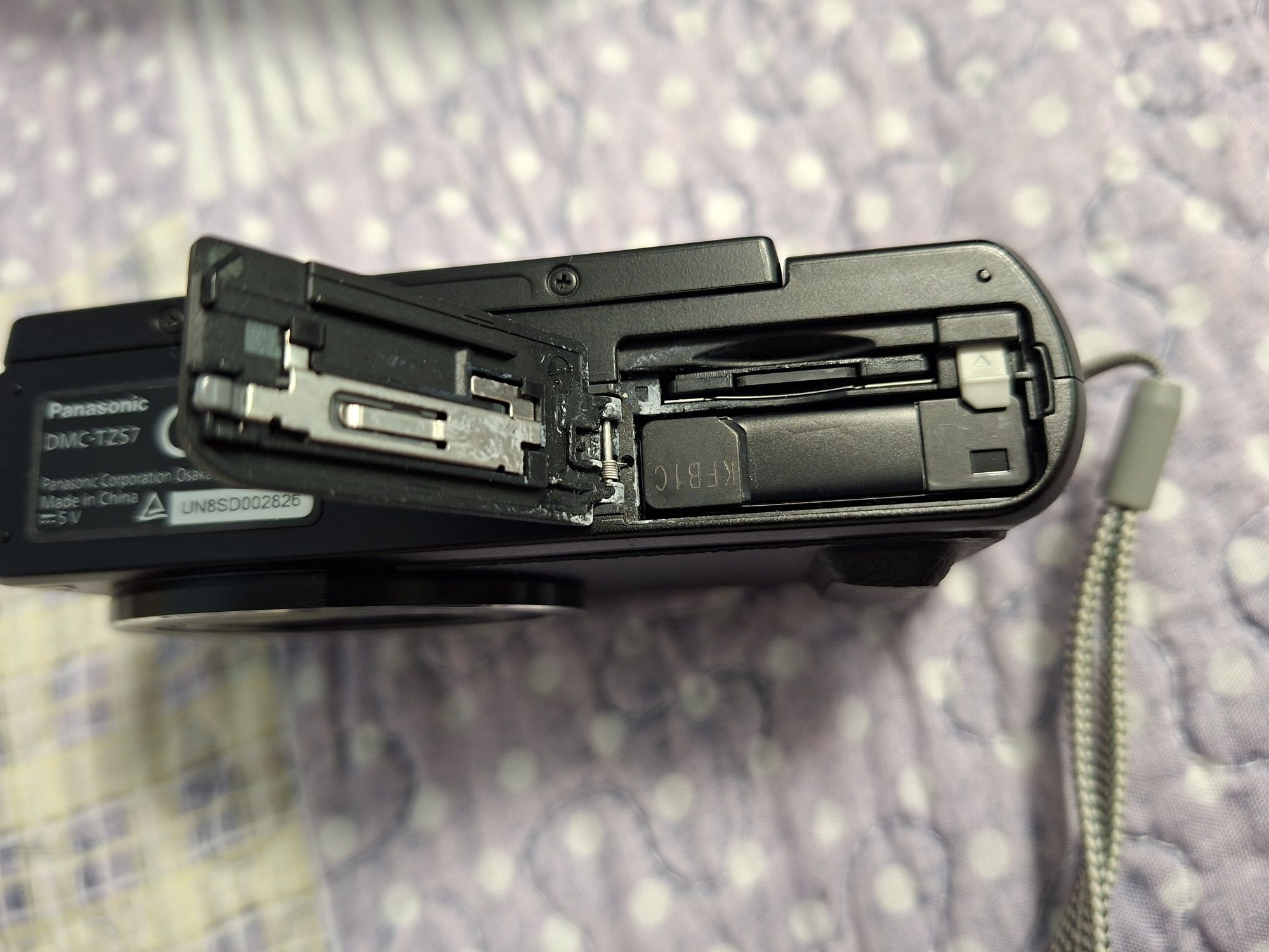 Фотоапарат Panasonic TZ 57 , Wi-Fi + 64GB карта памет