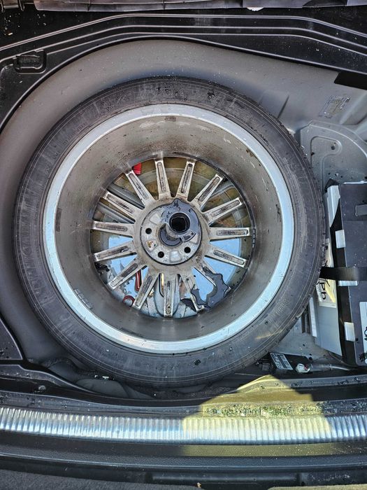 Гуми с джанти 235/45 R18