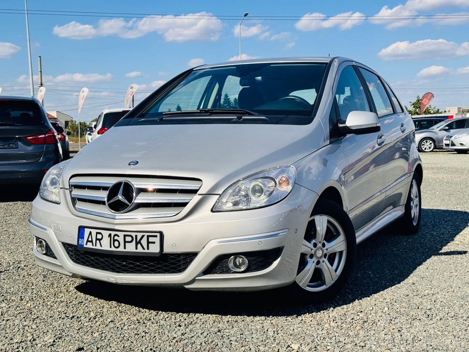 Mercedes-benz b200 2010