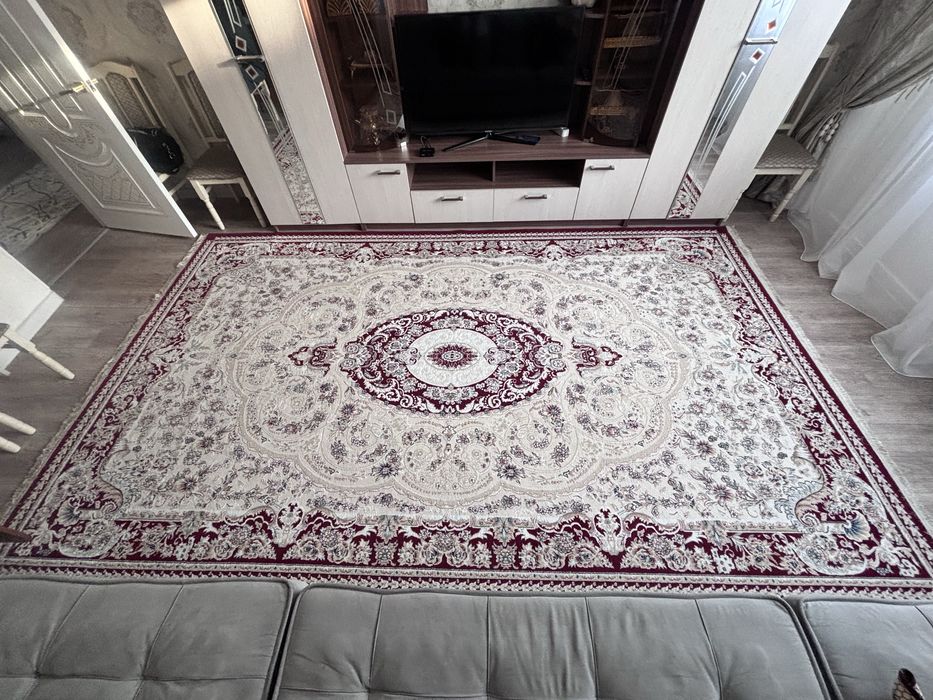 Ковер продам для зала