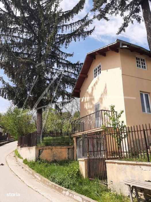 Teren de 1740 mp cu casa intabulata in PH-Provita de Sus