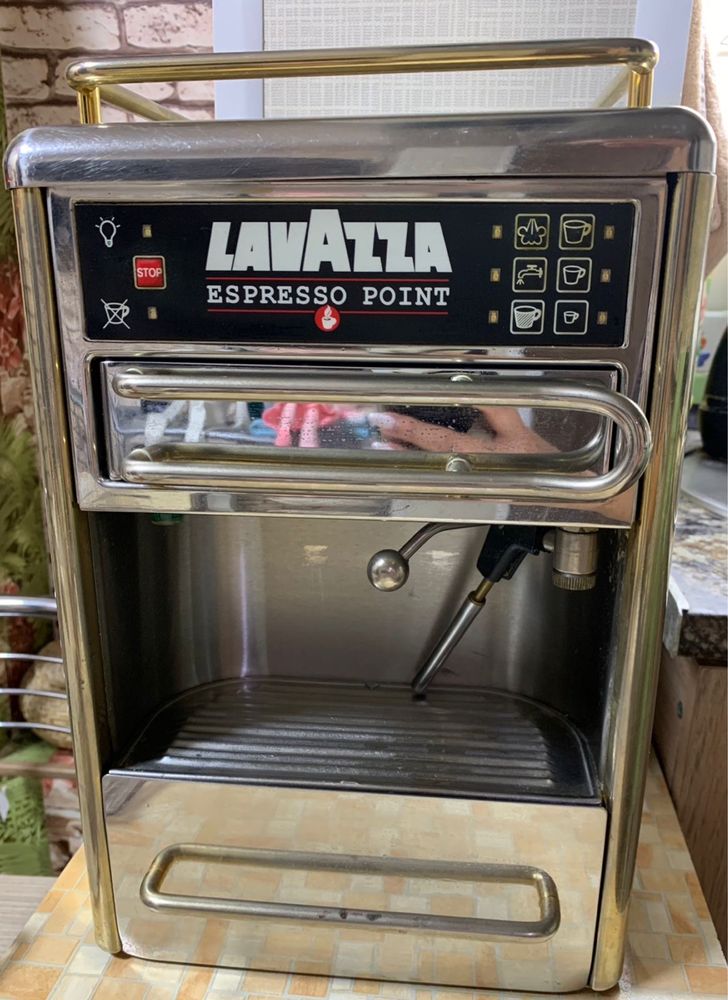 Продам кофемашину Lavazza Espresso Point, рабочая