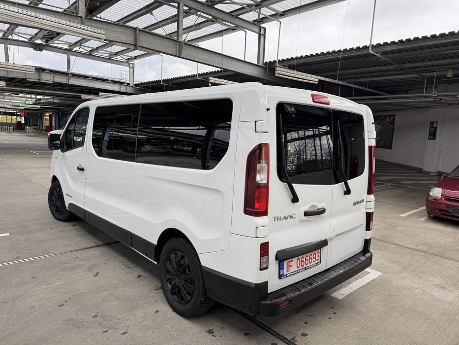 Renault Trafic model Long L2H1 /9 Locuri