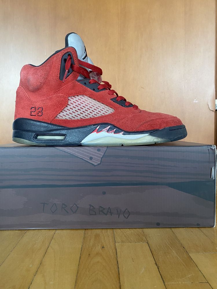 Jordan 5 Raging Bull