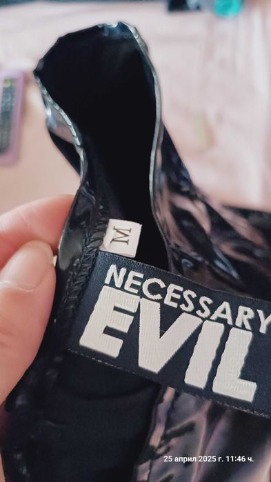 Готически латексов костюм от Necessary Evil