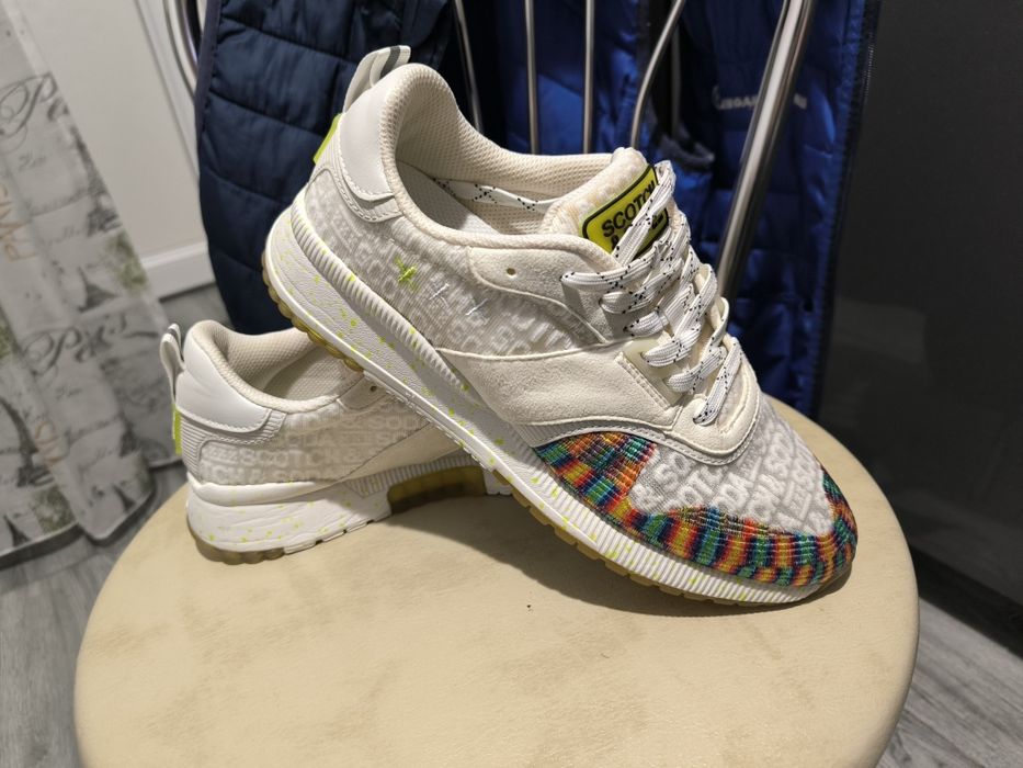 Adidași  Doamne/Domnișoare