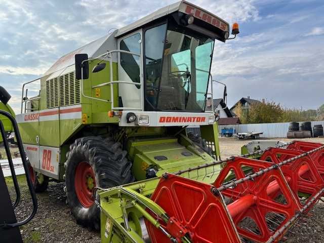 Combina Claas Dominator 88