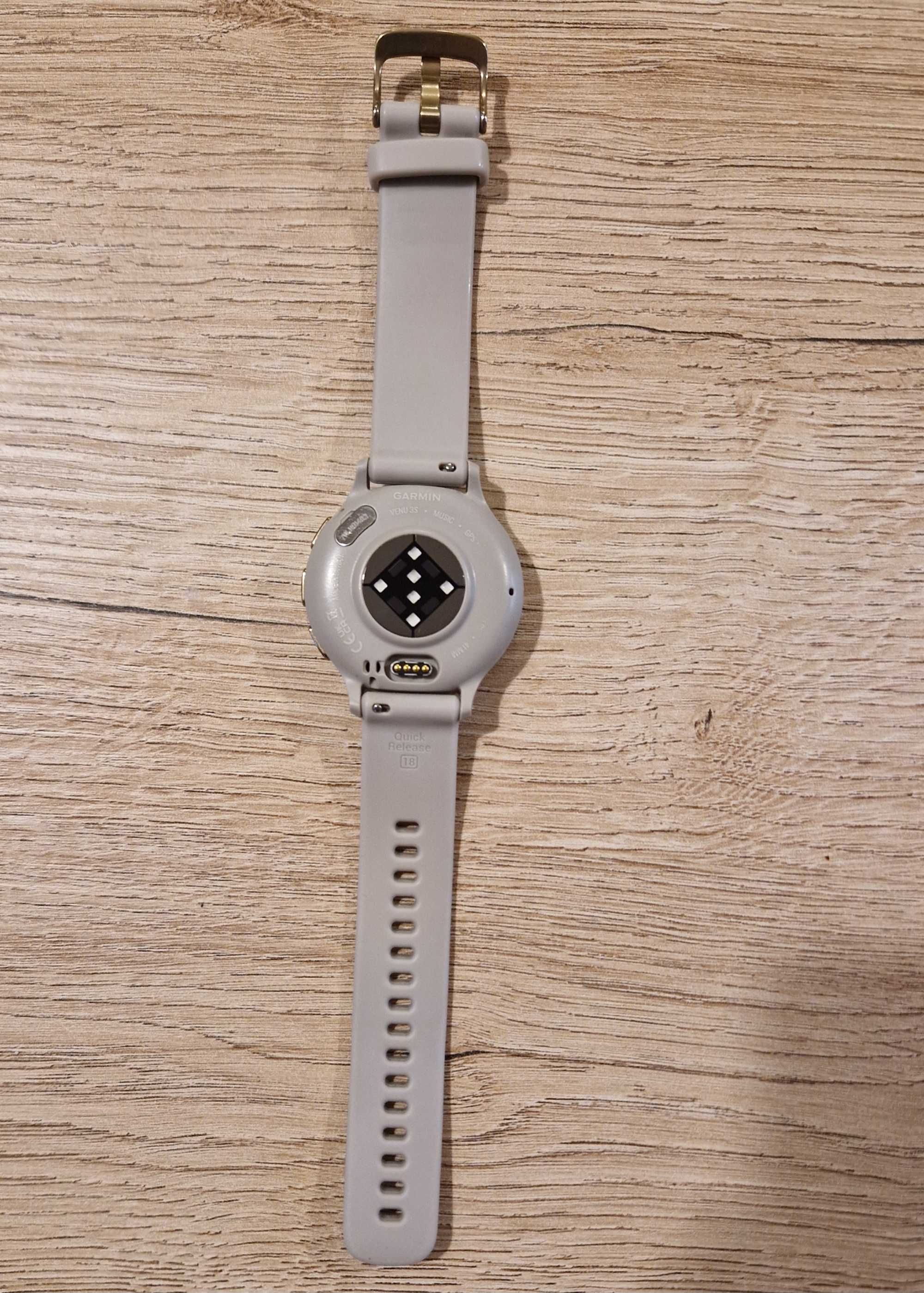 Garmin Venu s3 - още 4 месеца гаранция. Дамски Гармин.