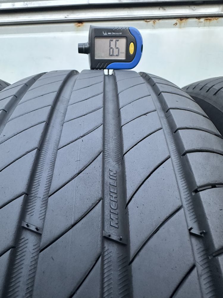 215/65/17 Michelin dot23