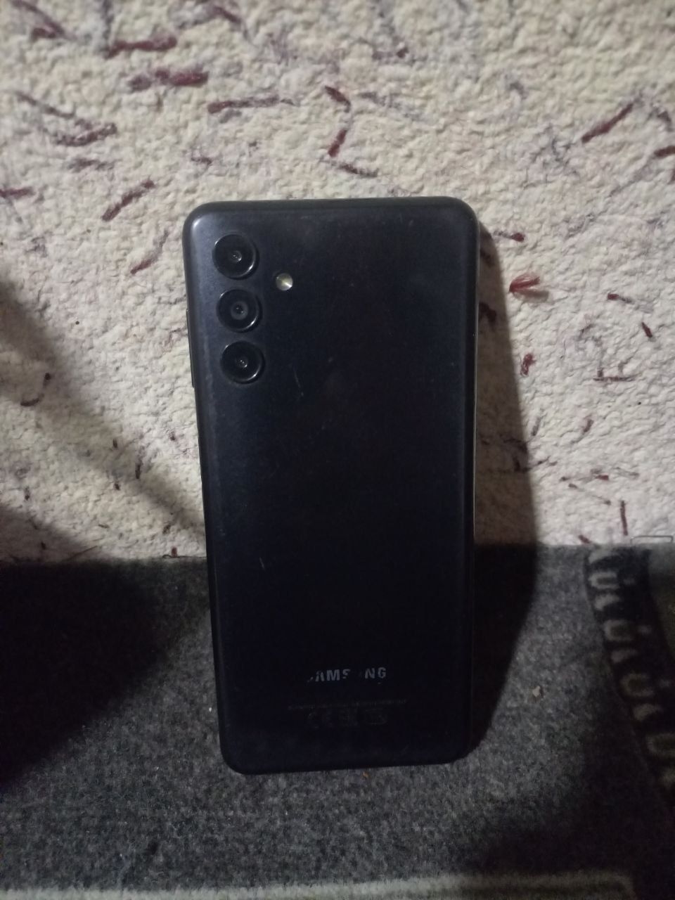 Samsung A04s 4/64 holati tiniq