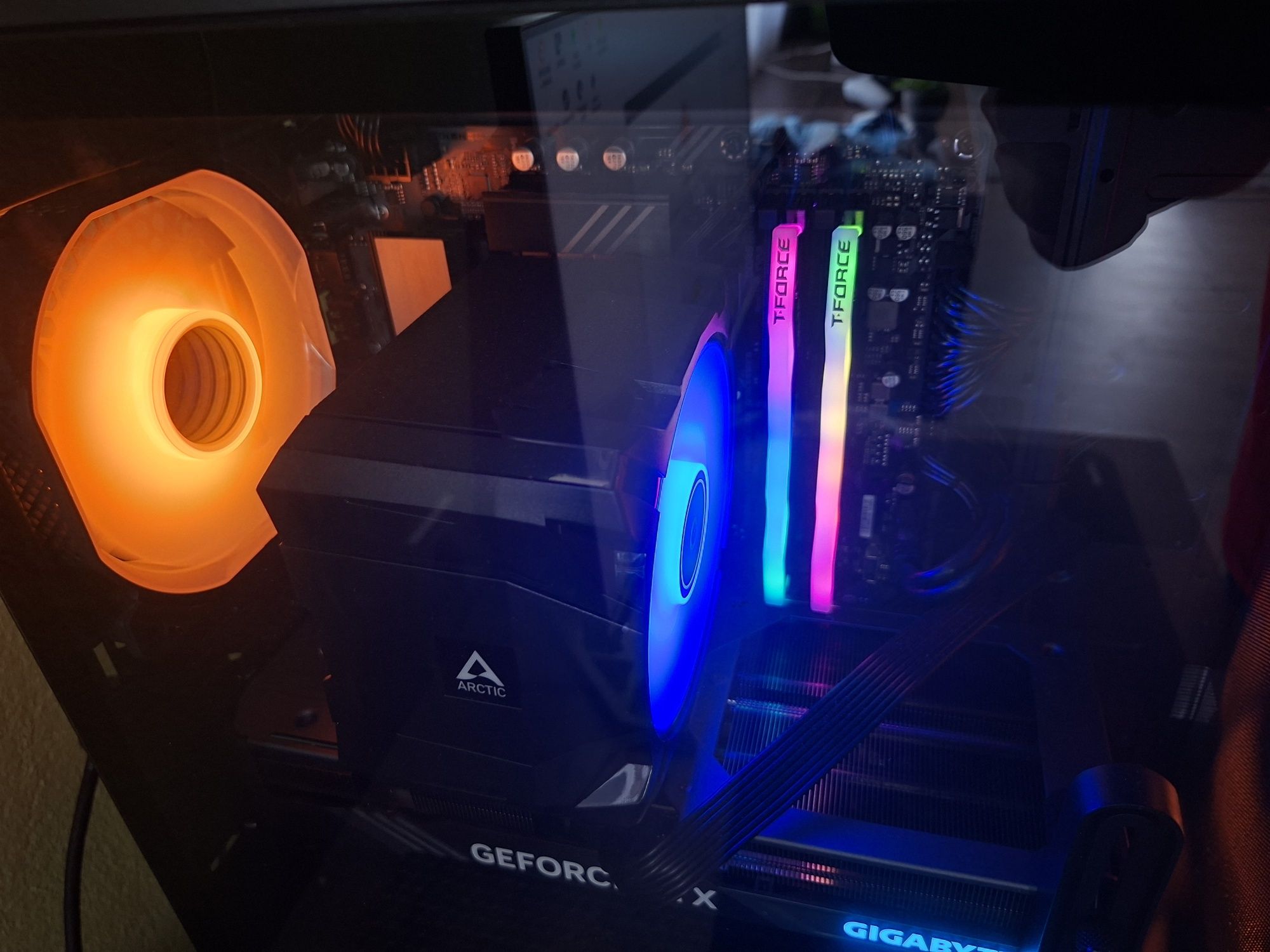 Геймърски компютър rtx 4070 с гаранция