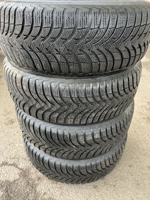 Vand set de cauciucuri cu jante Michelin vara si iarna 185/65R15