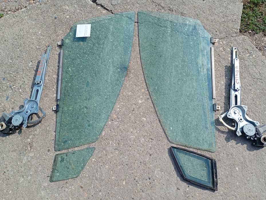 Vînd geam Toyota avensis 2011