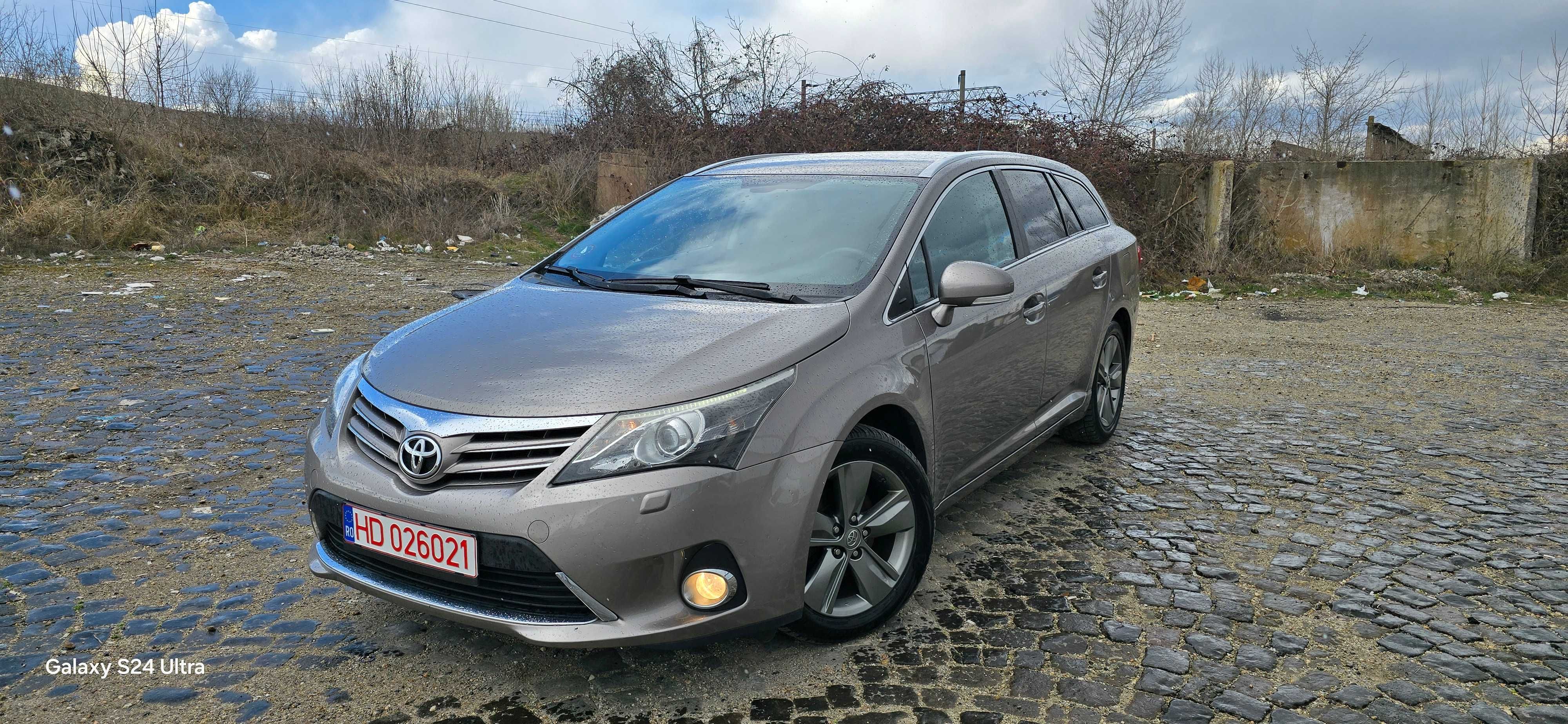 Toyota Avensis/07.2014/2.0 D4D/124CP/Clima/Piele/Navi/Camera/Leduri/
