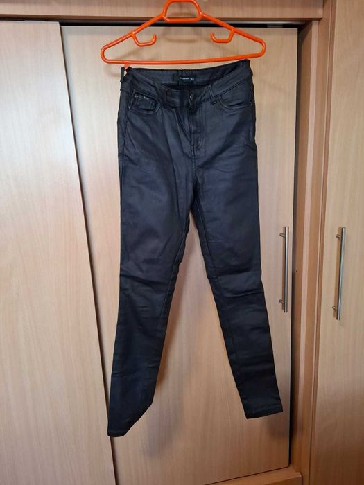 pantaloni imitatie piele mar 36 Reserved