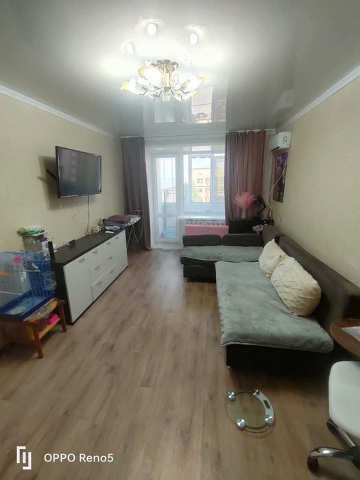 1-комнатная, малосемейный дом, 5-ая Школа,  состояние заходи и живи.