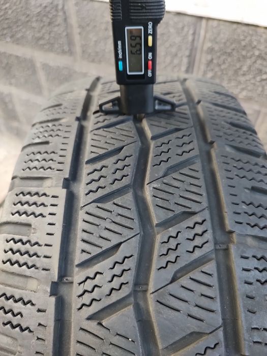 Vând 2 Cauciucuri 215/65/16 C-uri DOT 2023 Hankook Import Germania