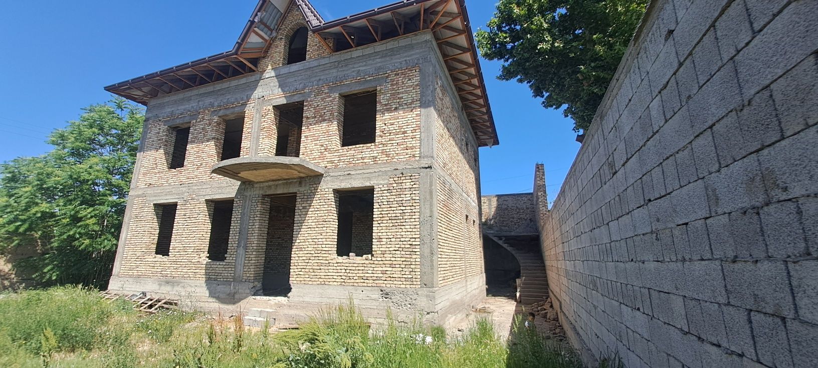 Kafolatli uy joy sotuvda