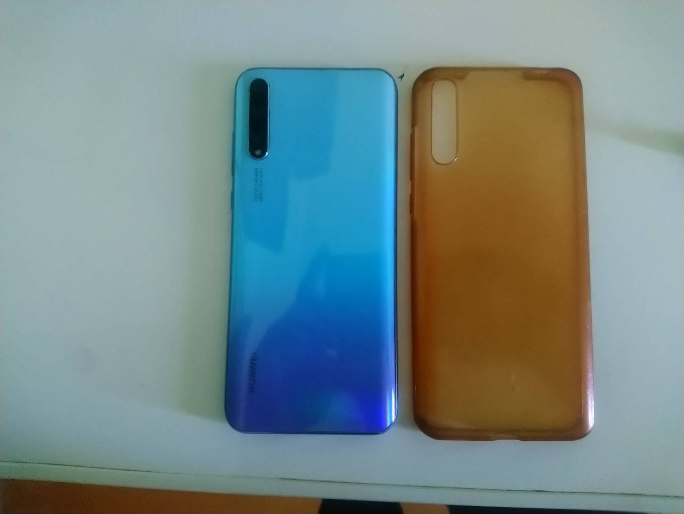 Huawei Y8p 4/128gb в хорошем состояний